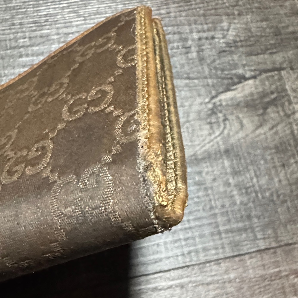 Gucci GG Canvas D-Ring Pattern Wallet - Picture 3 of 16